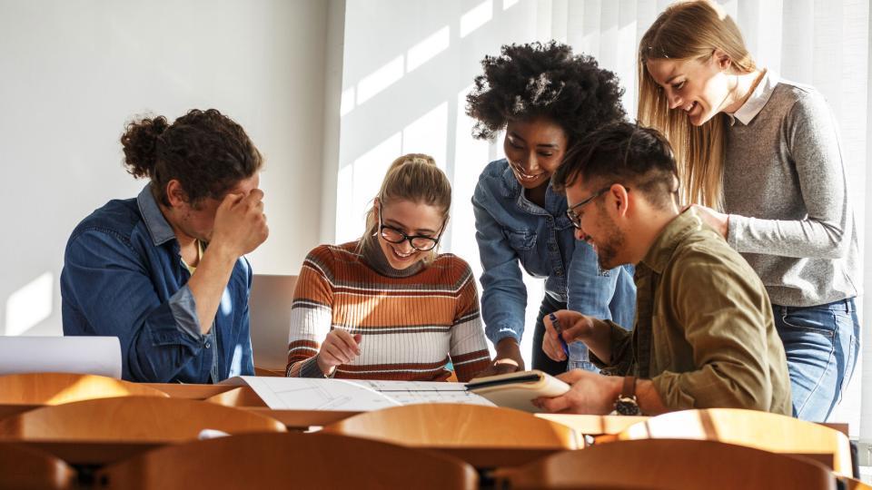 Experience Fluency Faster: Nylvora's Bespoke Learning Approach